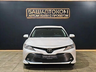 2019 Toyota Camry VIII (XV70), белый, 2499000 рублей, вид 2