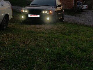 2003 BMW 3 серии 320i IV (E46) Рестайлинг, чёрный, 700000 рублей, вид 3