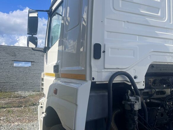 2018 КамАЗ 5490 NEO, белый, 3700000 рублей - вид 3