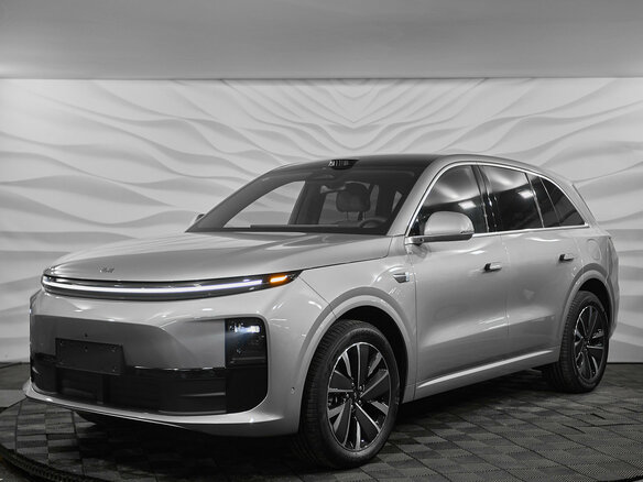 2025 Li Auto (Lixiang) L6 I, серебристый, 7848600 рублей