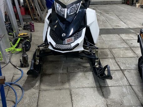 2012 BRP Ski-Doo Summit 800, белый, 450000 рублей, вид 1