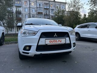 2011 Mitsubishi ASX I, белый, 1380000 рублей, вид 2