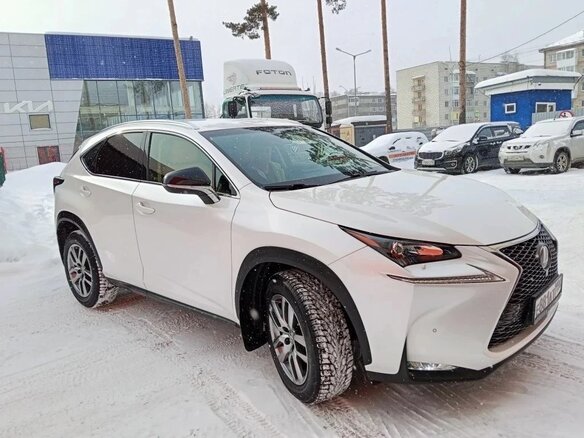 2015 Lexus NX 200 I, белый, 3400000 рублей - вид 2