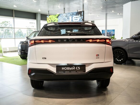 2026 Omoda C5 II, белый, 2879000 рублей - вид 4