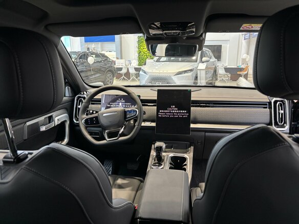 2026 Jaecoo J7 I Рестайлинг, чёрный, 3259000 рублей - вид 2
