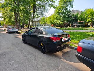 2013 Chevrolet Cruze I Рестайлинг, чёрный, 660000 рублей, вид 4