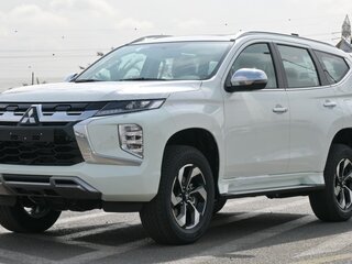 2025 Mitsubishi Montero Sport III Рестайлинг, белый, 7347426 рублей, вид 4