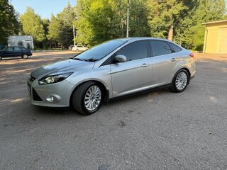 2011 Ford Focus III, серебристый, 1030000 рублей, вид 3