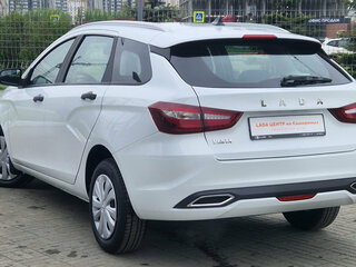 2024 Lada (ВАЗ) Vesta SW I Рестайлинг (NG), белый, 1807900 рублей, вид 3