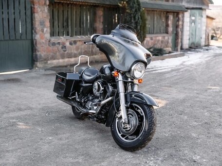 2006 Harley-Davidson Street Glide, серый, 900000 рублей, вид 1