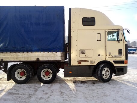 1998 International 9000 Series, бежевый, 1300000 рублей, вид 2