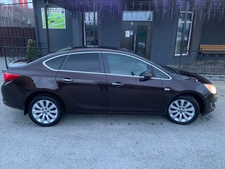 2013 Opel Astra J Рестайлинг, коричневый, 800000 рублей, вид 5