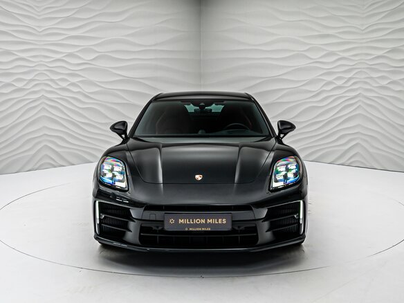 2026 Porsche Panamera 4 III, чёрный, 20499000 рублей - вид 1