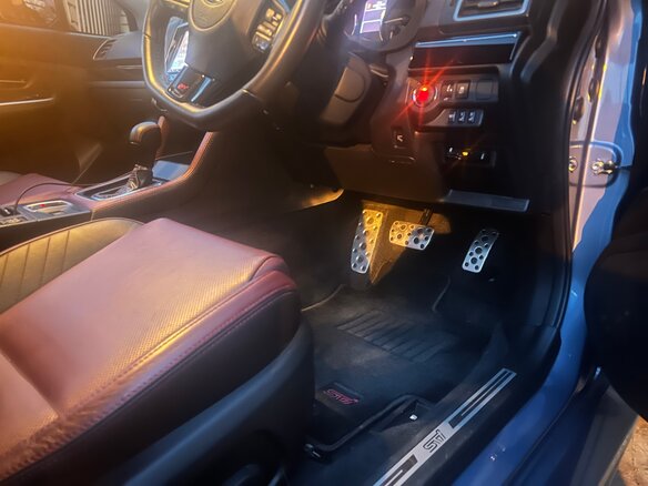 2018 Subaru Levorg I Рестайлинг, серый, 2600000 рублей - вид 21