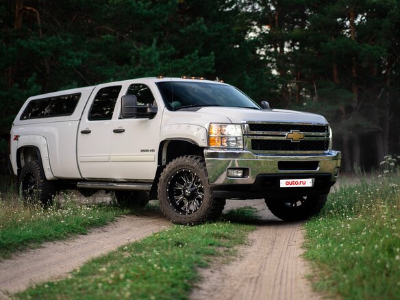 2013 Chevrolet Silverado II (GMT900), белый, 3000000 рублей - вид 9