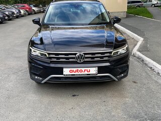 2020 Volkswagen Tiguan II, чёрный, 3600000 рублей, вид 1