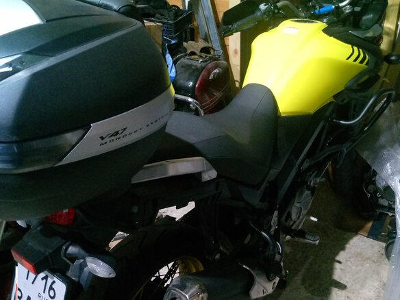 2017 Suzuki V-Strom DL 650, жёлтый, 800000 рублей - вид 3