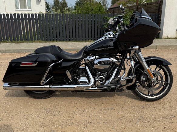 2017 Harley-Davidson Road Glide Special, чёрный, 1400000 рублей