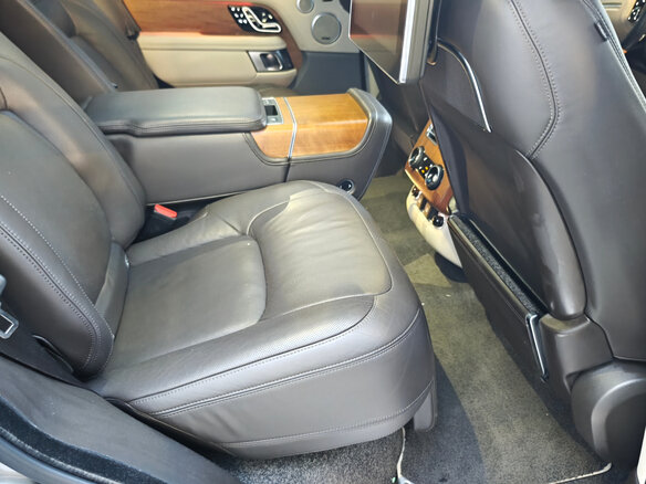 2018 Land Rover Range Rover IV Рестайлинг, бежевый, 7999908 рублей - вид 23