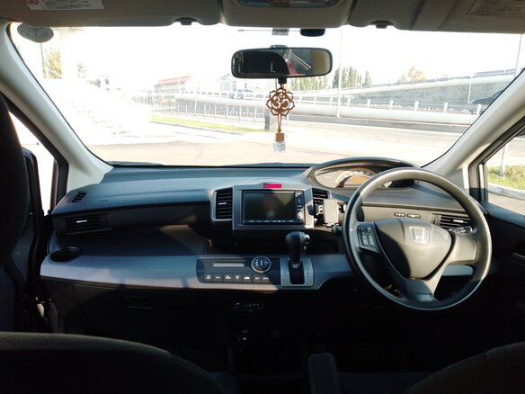 2010 Honda Freed I, серый, 980000 рублей - вид 7