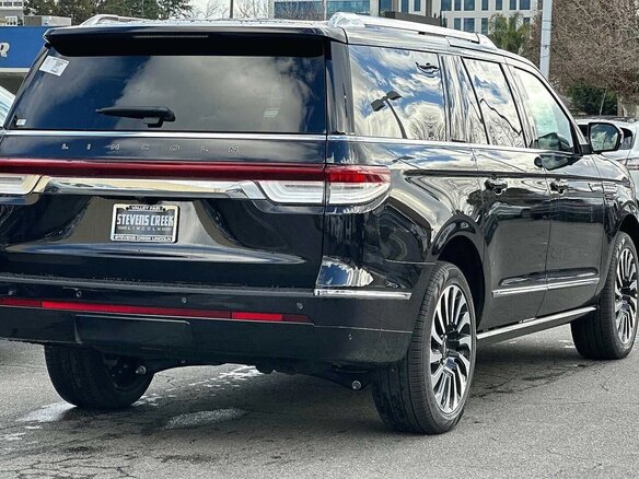 2024 Lincoln Navigator L IV, чёрный, 18853996 рублей - вид 3