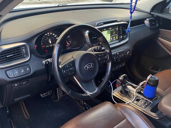 2017 Kia Sorento III Prime, белый, 3300000 рублей - вид 9