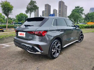 2025 Audi A3 Sportback 35 TFSI IV (8Y) Рестайлинг, серебристый, 2280000 рублей, вид 4