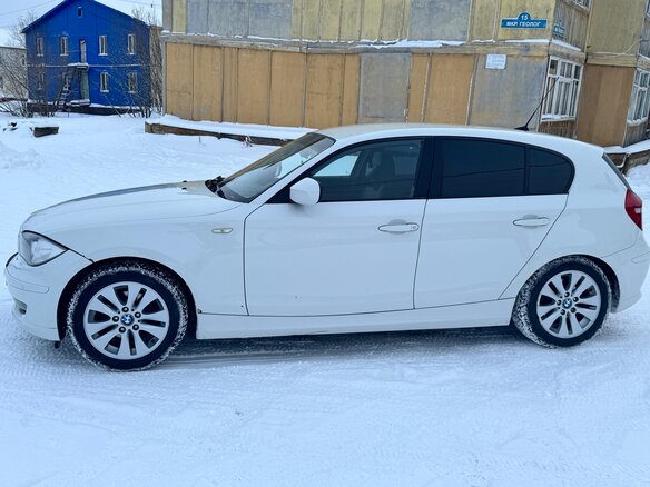 2011 BMW 1 серии 116i I (E81/E82/E87/E88) Рестайлинг, белый, 825000 рублей - вид 5