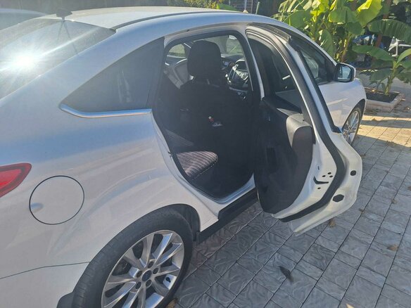 2014 Ford Focus III, белый, 1050000 рублей - вид 8