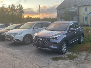 2024 Chery Tiggo 4 Pro I Рестайлинг, серый, 1800000 рублей, вид 2