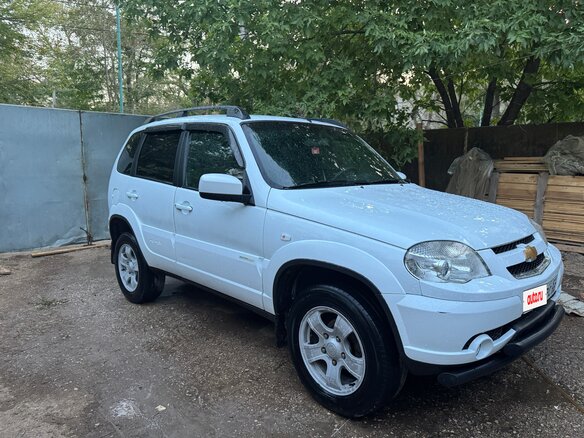 2012 Chevrolet Niva I Рестайлинг, белый, 570000 рублей - вид 6