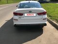 2019 Kia Optima IV Рестайлинг, белый, 1100000 рублей - вид 5