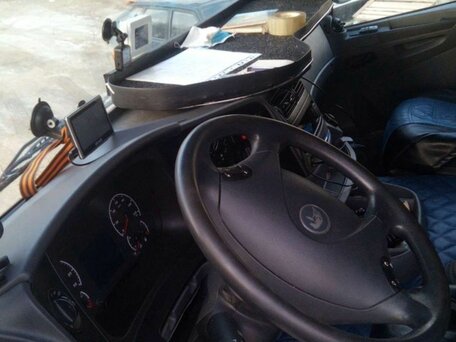2013 КамАЗ 5490, белый, 1850000 рублей, вид 3