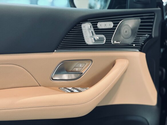 2024 Mercedes-Benz GLS 450 II (X167) Рестайлинг, чёрный, 23500000 рублей - вид 5