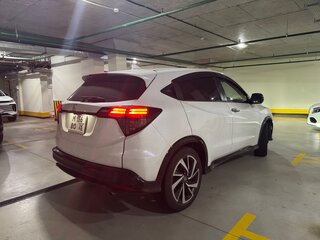 2019 Honda Vezel I Рестайлинг, белый, 2050000 рублей, вид 3