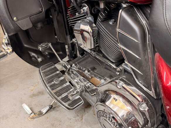 2011 Harley-Davidson Electra Glide, красный, 930000 рублей - вид 8