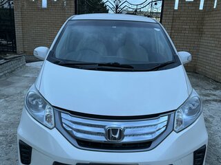 2012 Honda Freed I Рестайлинг, белый, 1320000 рублей, вид 1