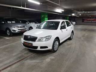 2012 Skoda Octavia II (A5) Рестайлинг, белый, 700000 рублей, вид 1