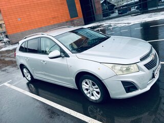 2013 Chevrolet Cruze I Рестайлинг, серебристый, 820000 рублей, вид 3