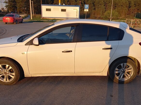 2013 Chevrolet Cruze I Рестайлинг, белый, 810000 рублей - вид 4