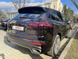 2016 Porsche Cayenne Diesel II Рестайлинг (958), коричневый, 3450000 рублей, вид 4