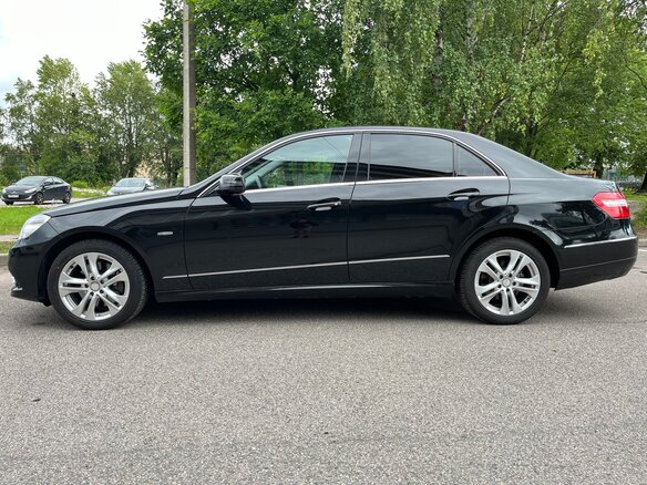 2009 Mercedes-Benz E-Класс 250 5G-Tronic IV (W212, S212, C207), чёрный, 1950000 рублей - вид 4