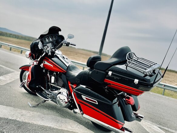 2016 Harley-Davidson CVO, красный, 1900000 рублей - вид 11