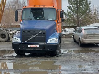 2002 Volvo VNM, оранжевый, 1050000 рублей, вид 3