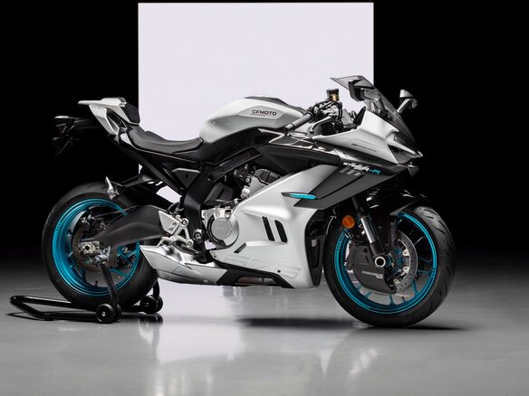 2026 CFMoto 675SR-R, белый, 769410 рублей - вид 8