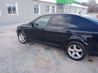 2011 Skoda Octavia II (A5) Рестайлинг, чёрный, 690000 рублей, вид 3