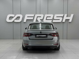 2017 Skoda Superb III, серый, 2780000 рублей, вид 4