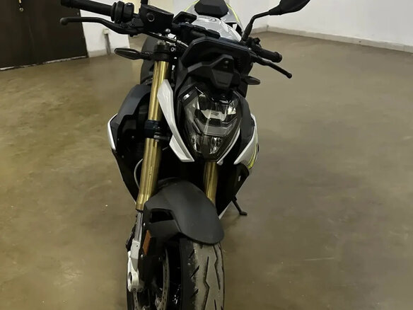 2021 BMW S 1000 R, серый, 1550000 рублей - вид 3