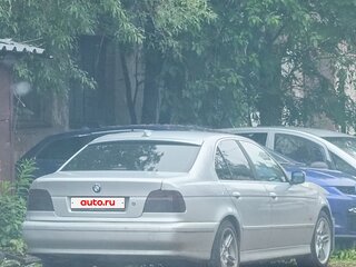 2001 BMW 5 серии 520i IV (E39) Рестайлинг, серебристый, 650000 рублей, вид 4