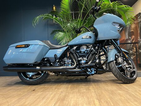 2024 Harley-Davidson Road Glide Special, серый, 3600000 рублей, вид 1